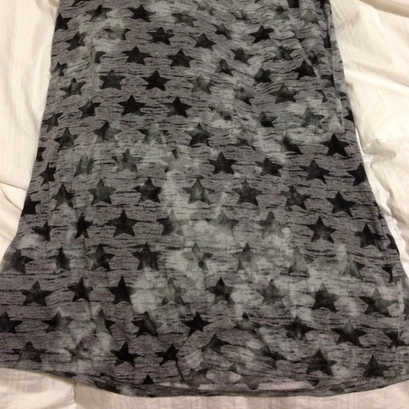 Top - Picture 2 of 3