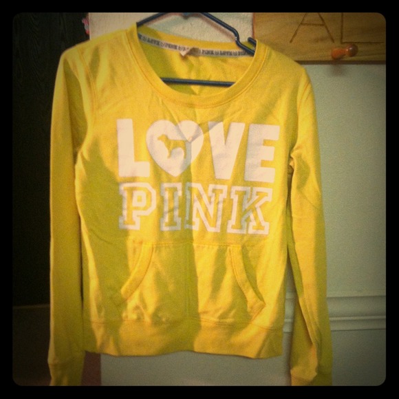 Light yellow sweater