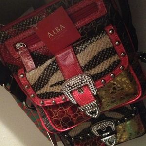 Alba (Quality & Design) CrossBody Purse.