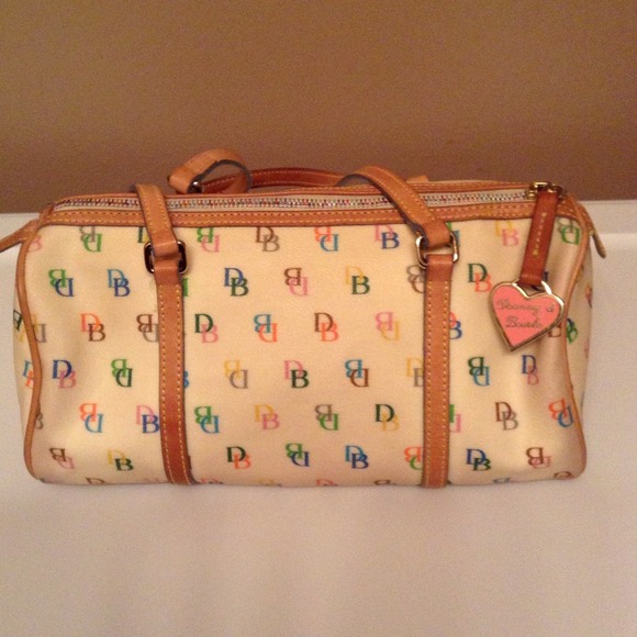 Dooney & Bourke Handbags - Dooney & Bourke satchel