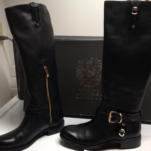 Gorgeous Vince Camuto Black Boots! 6.5 - Picture 2 of 3