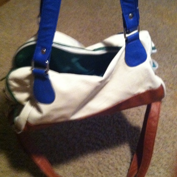 ***SOLD*** Lola Handbag - Picture 3 of 3