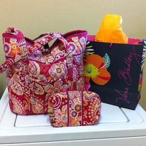 RESERVED Vera Bradley tote bag with cosmetic pouch