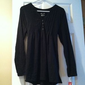 *SOLD BUNDLE***Cute black shirt