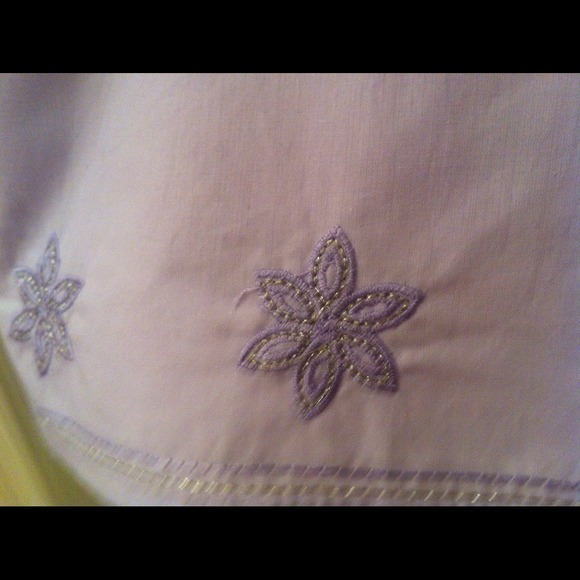 Embroidered tunic - Picture 4 of 4