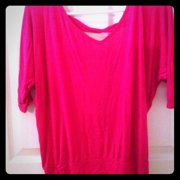 Fuchsia top