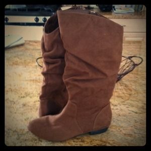 Size 7 brown slouch faux suede boots