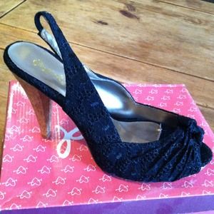 Never worn black heels