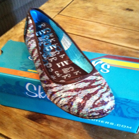 Never worn flat shoes