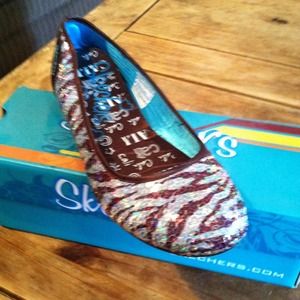 Never worn flat shoes