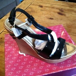 *BUNDLE*Never worn black wedges