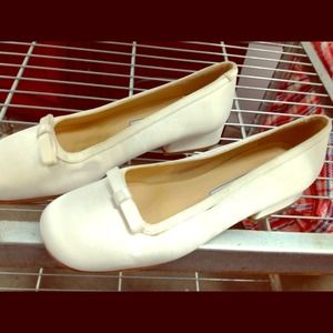 Kenneth Cole wedding short heels.
