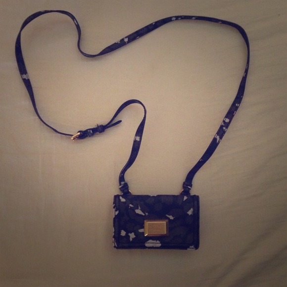 Marc Jacobs iPhone 4/4s Crossbody Bag w/ ID holder