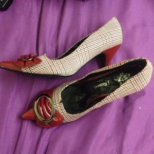 Red, black, and white houndstooth j. Renee