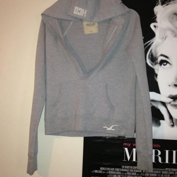 🚨🚨traded🚨🚨Hollister grey hoodie