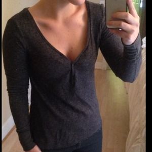 Long sleeve gray, light weight sweater/thermal