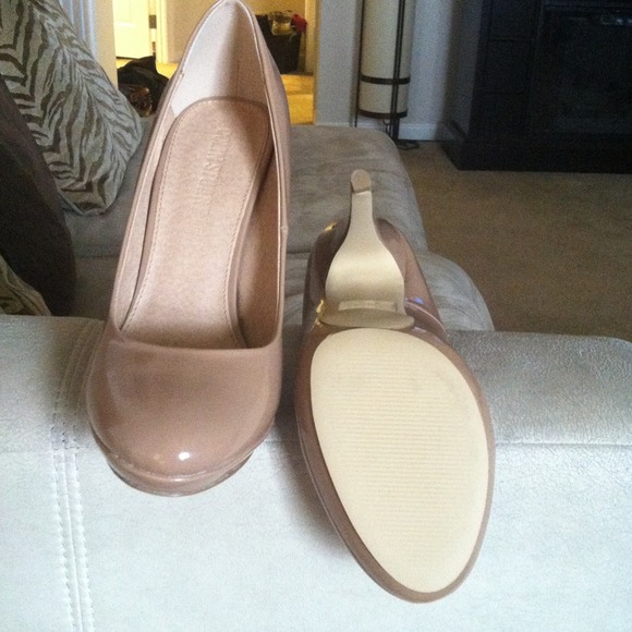 Brand New Colin Stewart Pumps NWB - Picture 2 of 4