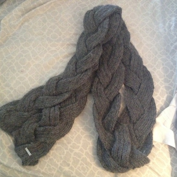 ✖️sold✖️Michael Kors Gray woven scarf