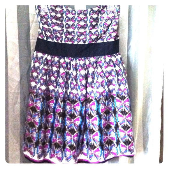 Butterfly Print Strapless Dress ✨