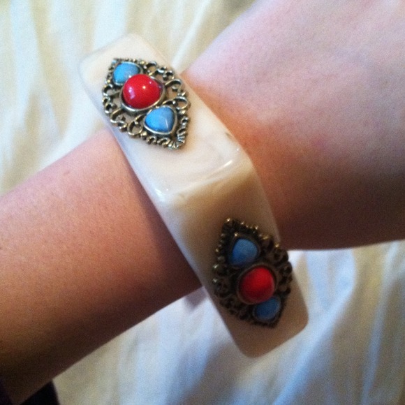 Square bangle