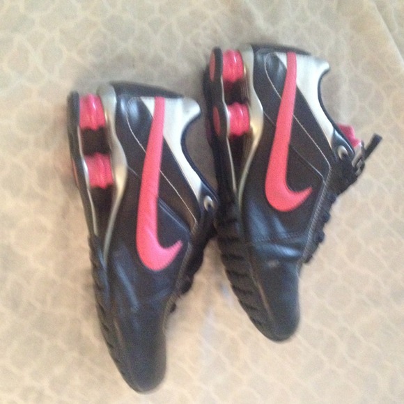 🚫Sold🚫Pink and black shocks