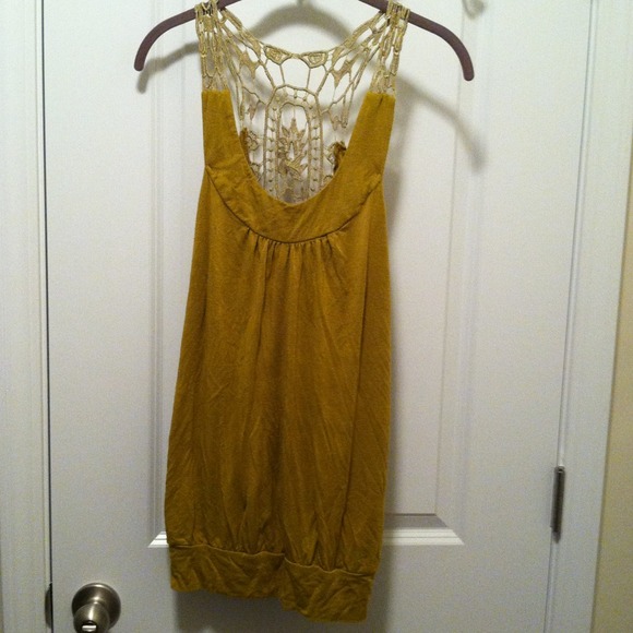 💥SOLD💥 Charlotte Russe Mustard Top