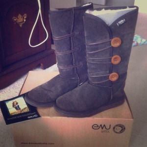 Emu boots price reduced!