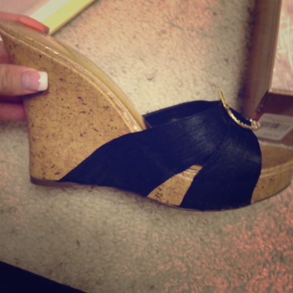 Adorable trendy wedges!