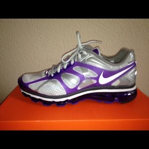 NIKE AIR MAX+ 2012