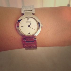 ✨SOLD✨100% Authentic Coach Watch Gently used.