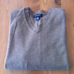 3 PANTS AND 3 SWEATER BUNDLE FOR @BBATTERN