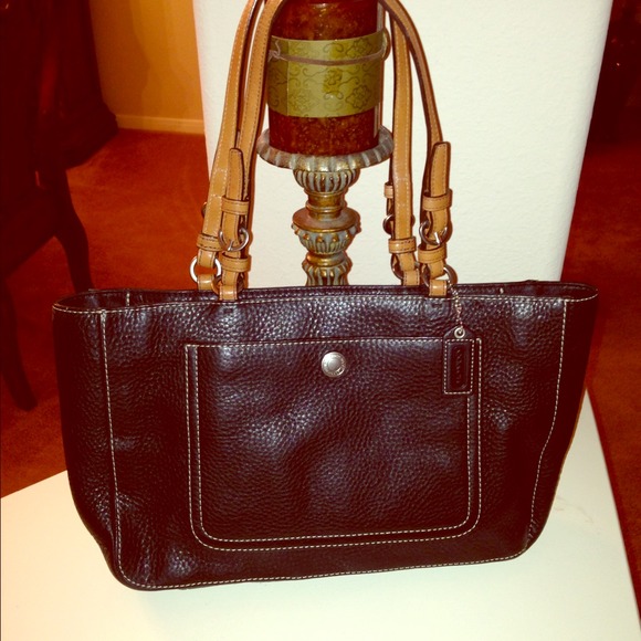 💢SOLD! 💢Coach Black, tan handles pebbled leather