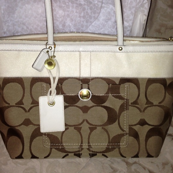 @@SOLD@@ Coach Signature Stripe Zip Top Bag