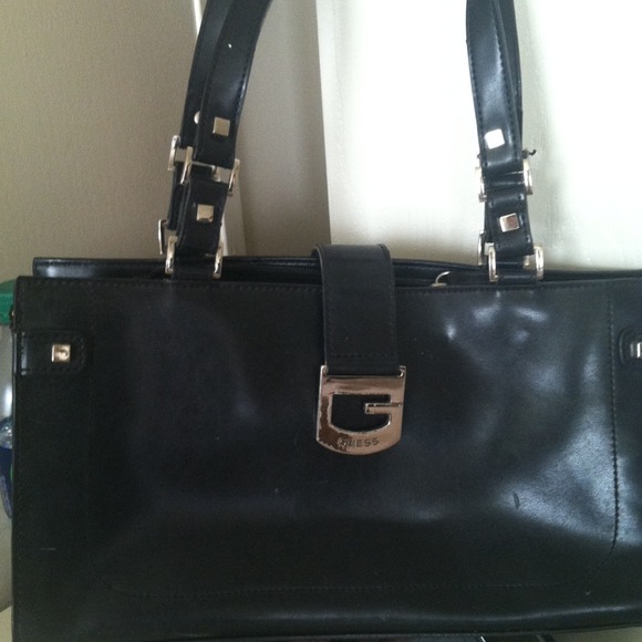 JUST REDUCED-Original Guess handbag