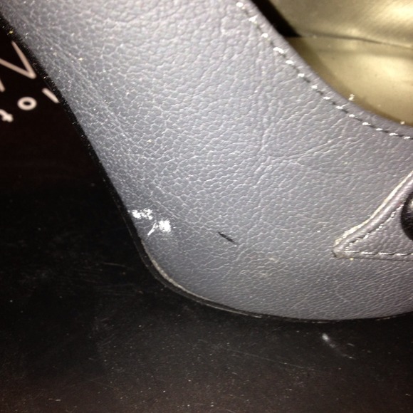 Gray heels little damage