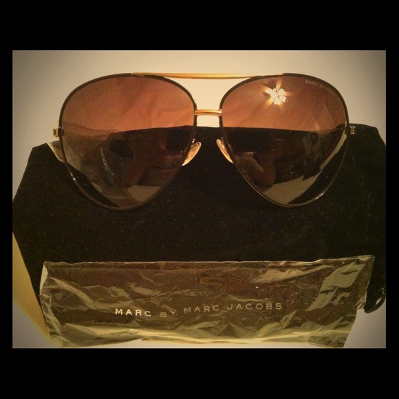 Marc by Marc Jacobs Accessories - Marc Jacobs Classic Aviator Sunglasses Marc by Marc Jacobs Accessories - Marc Jacobs Classic Aviator Sunglasses