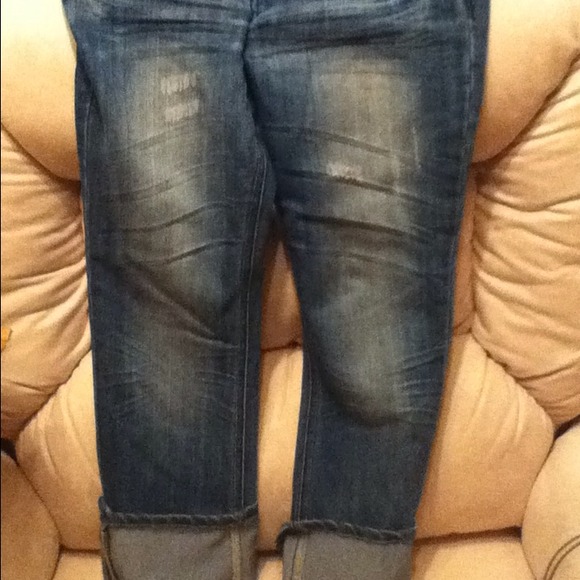 Almost Famous capris. SOLD