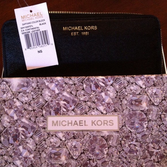 🚫SOLD🚫Michael Kors Wallet