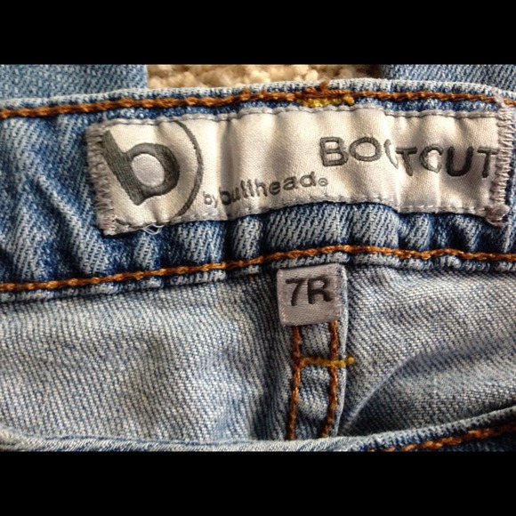 Bullhead Jeans - Picture 4 of 4