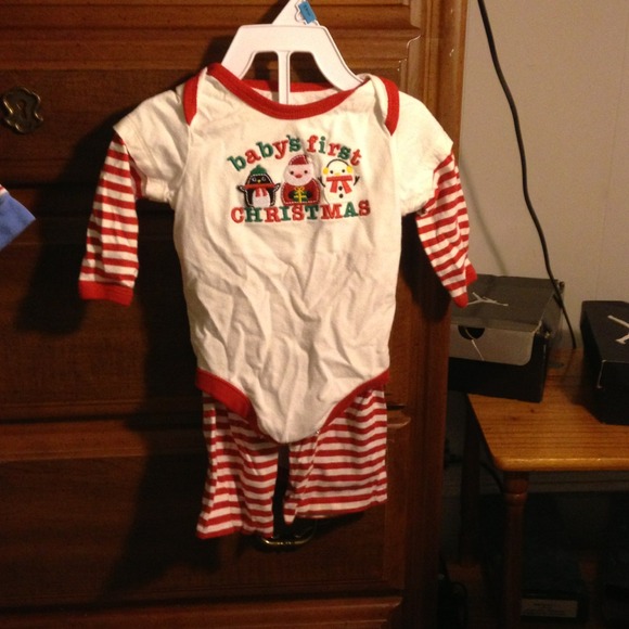 Babys first Christmas outfit no stains only used 1 - Picture 1 of 1