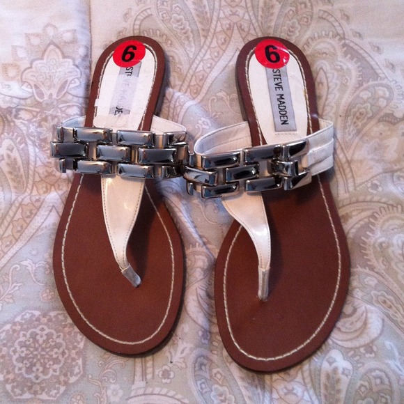 ❌Sold❌💜Steve Madden Sandals