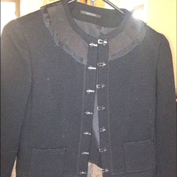 Cropped Elie Tahari black jacket