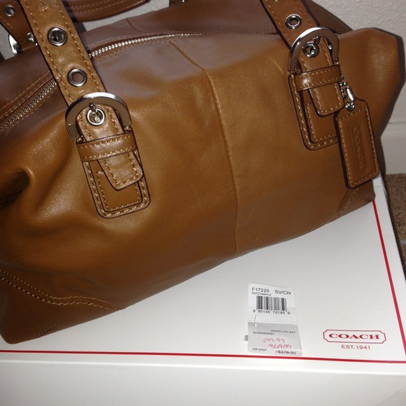 Coach Handbags - 📢REDUCED📢Authentic Coach Soho Leather Satchel