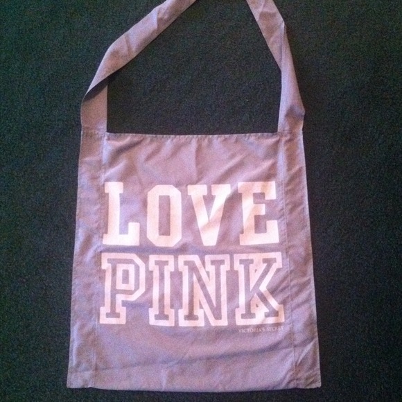 ****BUNDLE***** VS bag + VS sweats