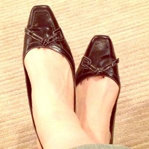 SOLD!!! Bandolino black slingbacks