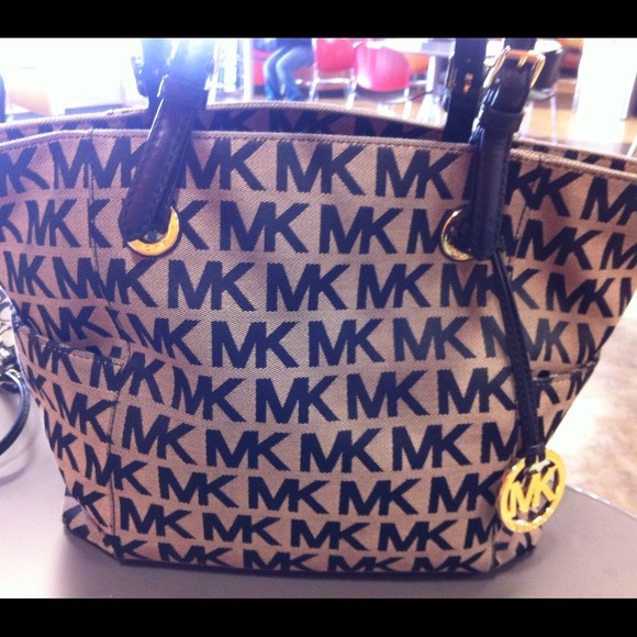 📦Sold!  Michael Kors bag