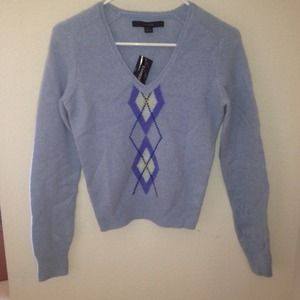 Blue & lavender argyle sweater. 100% lambs whool