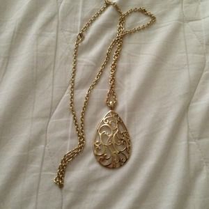 Gold tone necklace