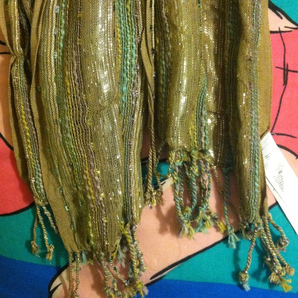 Scarf - Picture 2 of 2