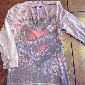 ⭐️Sold in bundle Loyalty shirt⭐️
